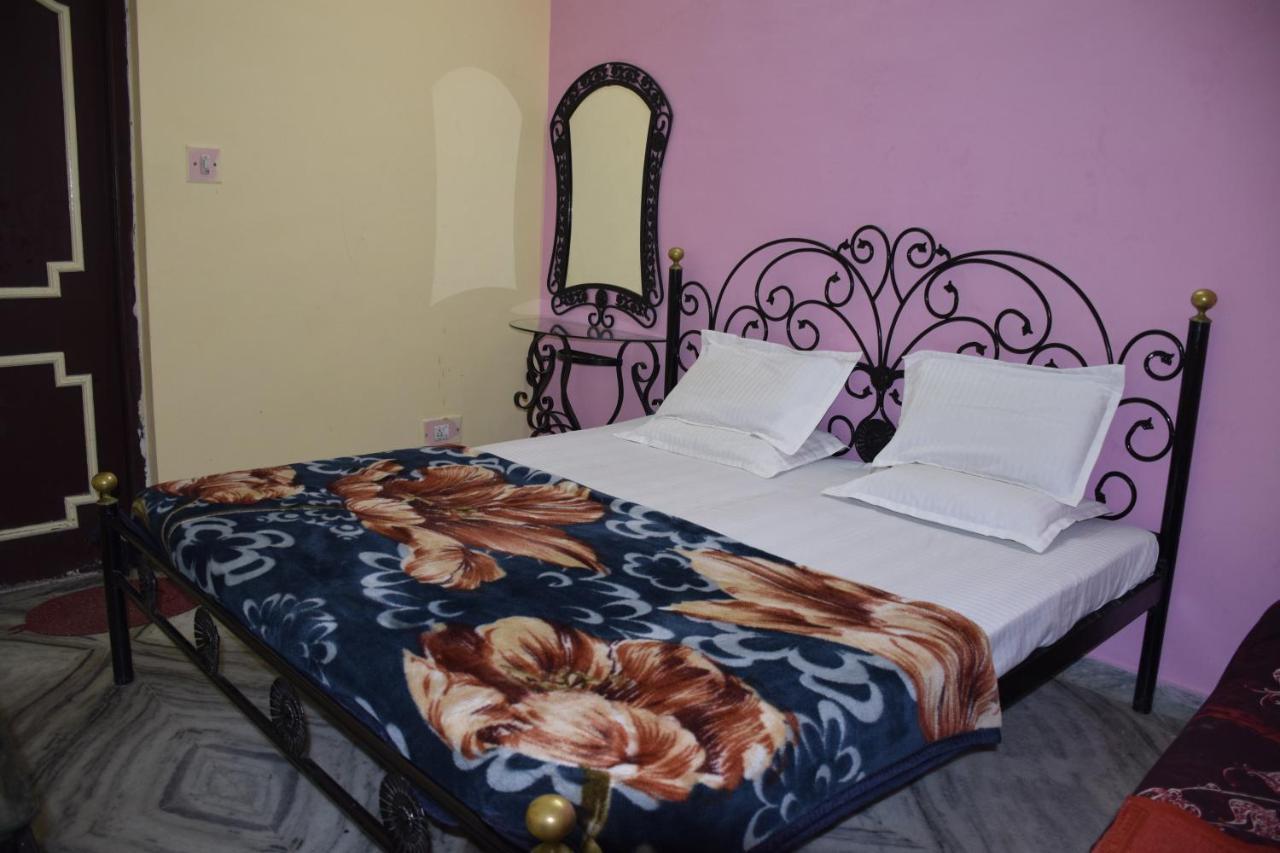 Hotel Deep Valley Mount Abu Ngoại thất bức ảnh