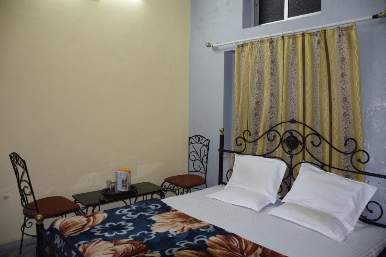 Hotel Deep Valley Mount Abu Ngoại thất bức ảnh