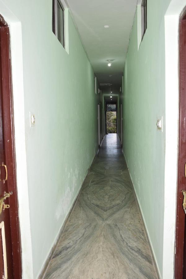 Hotel Deep Valley Mount Abu Ngoại thất bức ảnh