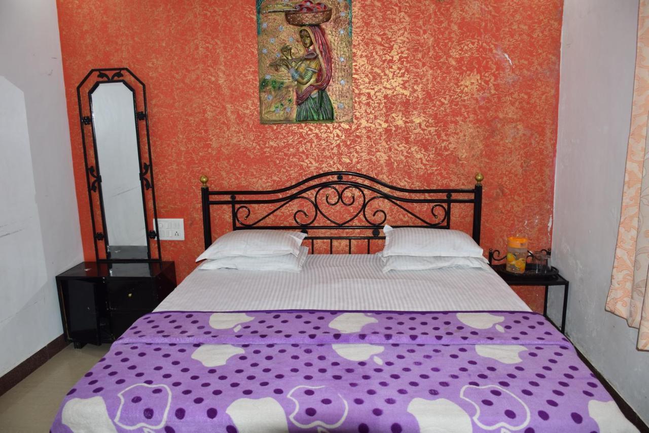 Hotel Deep Valley Mount Abu Ngoại thất bức ảnh