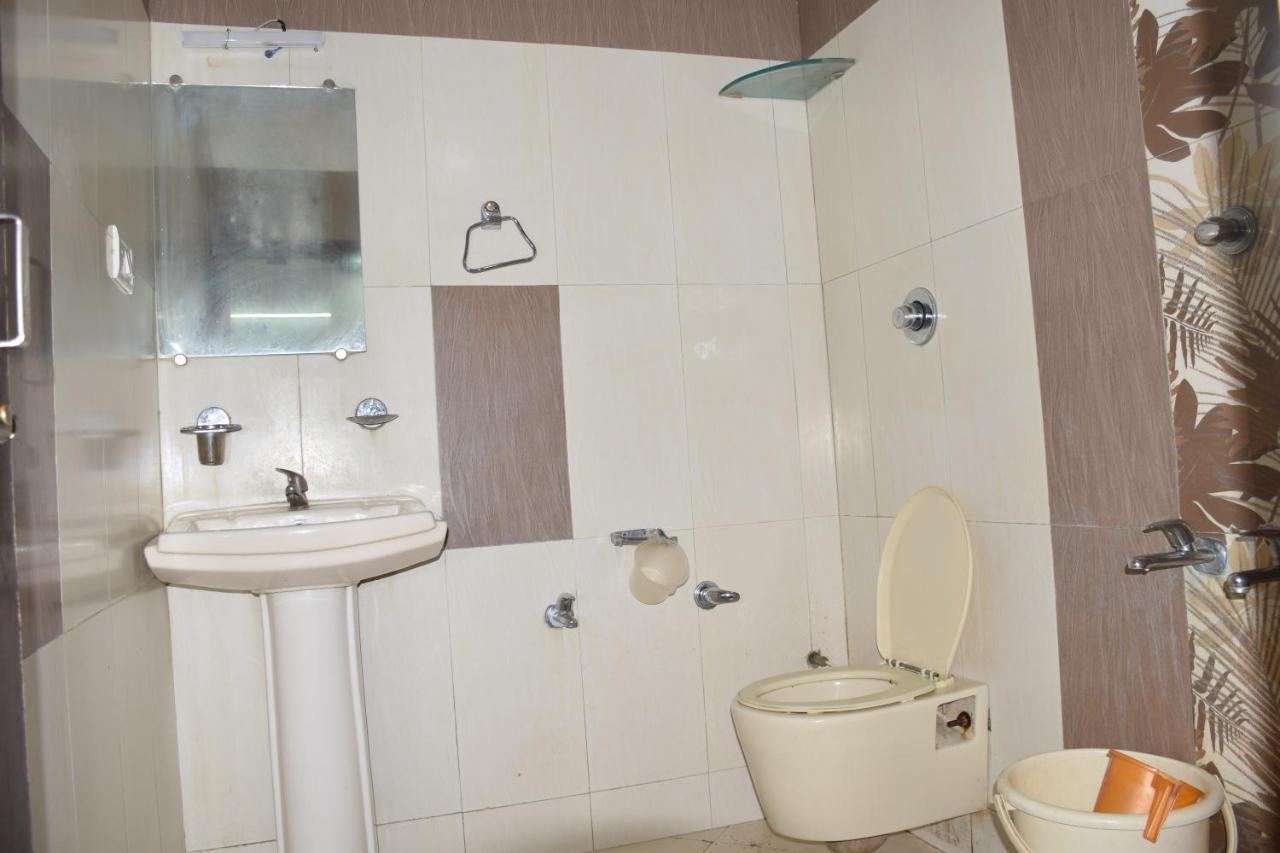 Hotel Deep Valley Mount Abu Ngoại thất bức ảnh