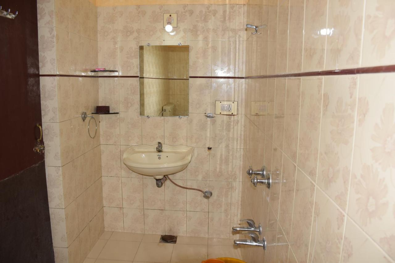 Hotel Deep Valley Mount Abu Ngoại thất bức ảnh