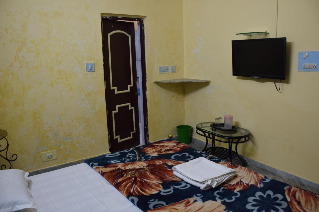 Hotel Deep Valley Mount Abu Ngoại thất bức ảnh