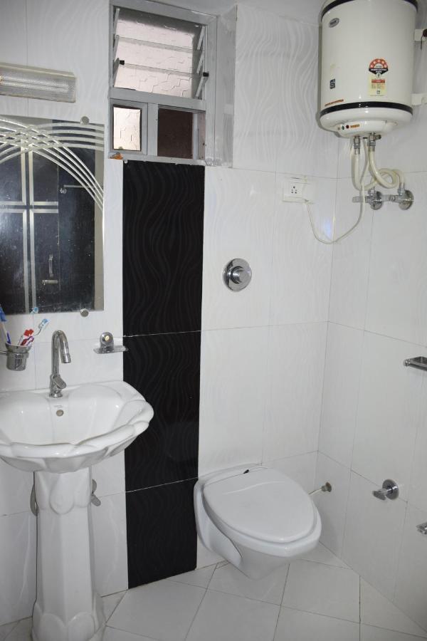 Hotel Deep Valley Mount Abu Ngoại thất bức ảnh