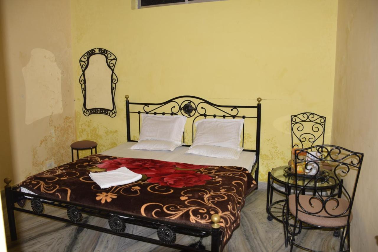 Hotel Deep Valley Mount Abu Ngoại thất bức ảnh