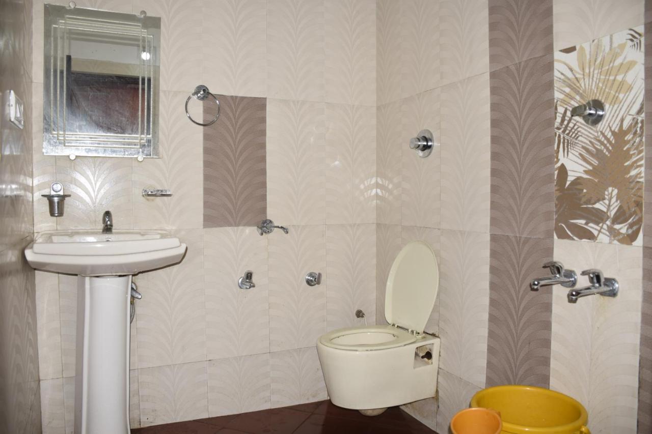 Hotel Deep Valley Mount Abu Ngoại thất bức ảnh