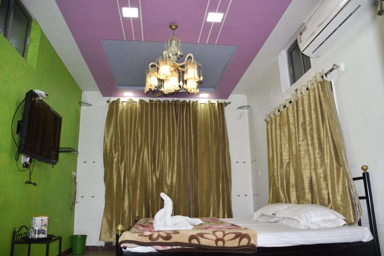 Hotel Deep Valley Mount Abu Ngoại thất bức ảnh