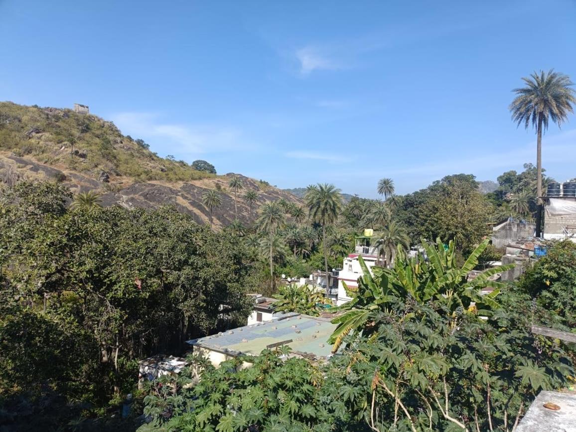 Hotel Deep Valley Mount Abu Ngoại thất bức ảnh