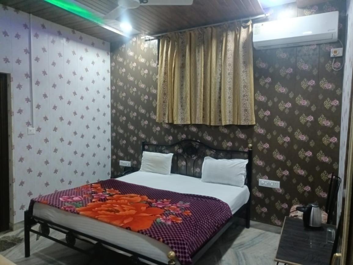 Hotel Deep Valley Mount Abu Ngoại thất bức ảnh