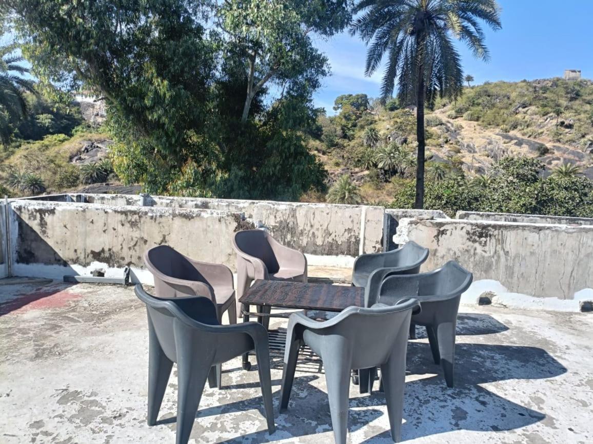 Hotel Deep Valley Mount Abu Ngoại thất bức ảnh
