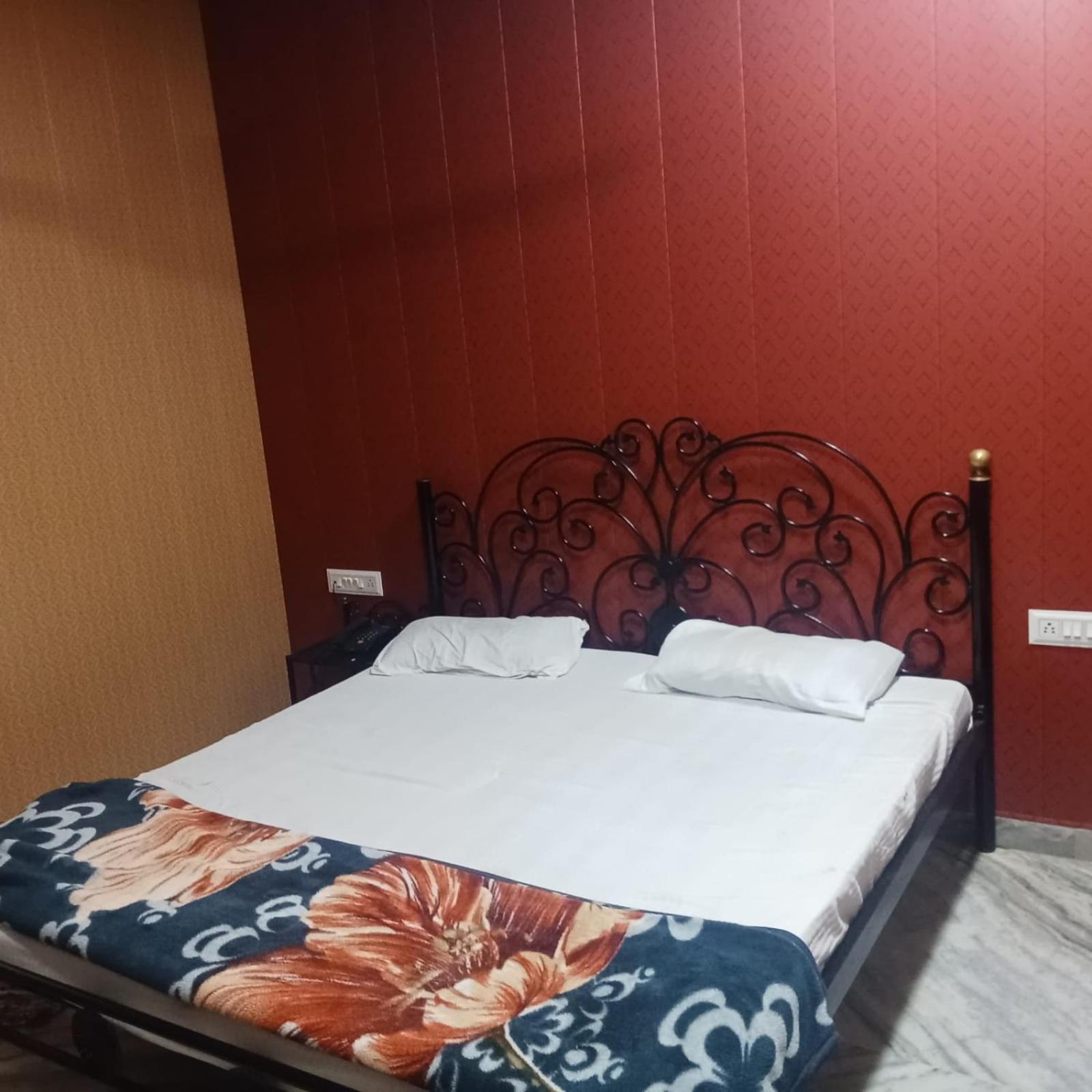 Hotel Deep Valley Mount Abu Ngoại thất bức ảnh